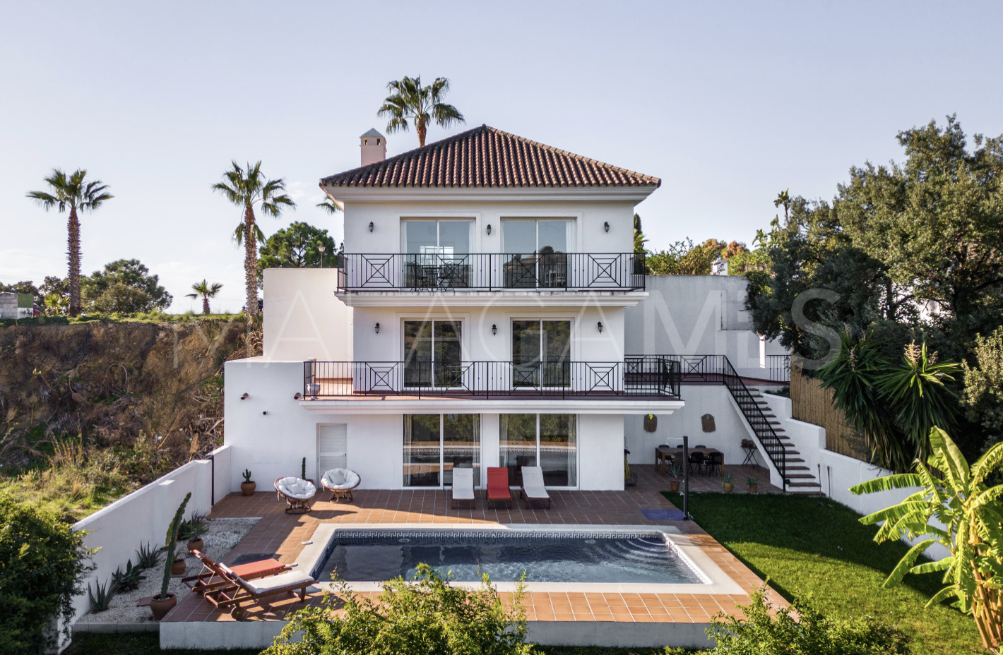 Hus i byn for sale in Altos de Estepona