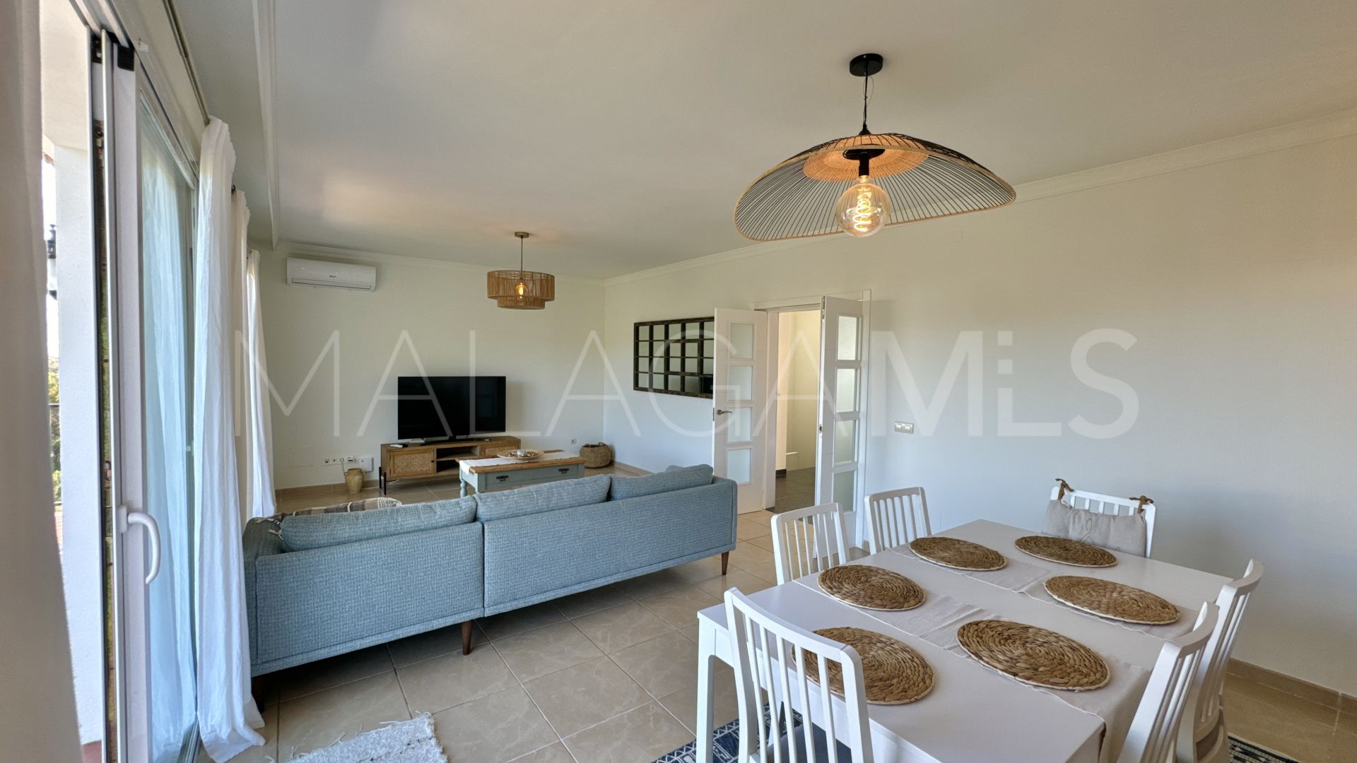 Hus i byn for sale in Altos de Estepona