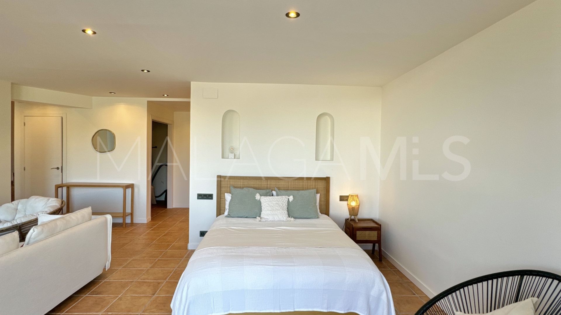 Hus i byn for sale in Altos de Estepona