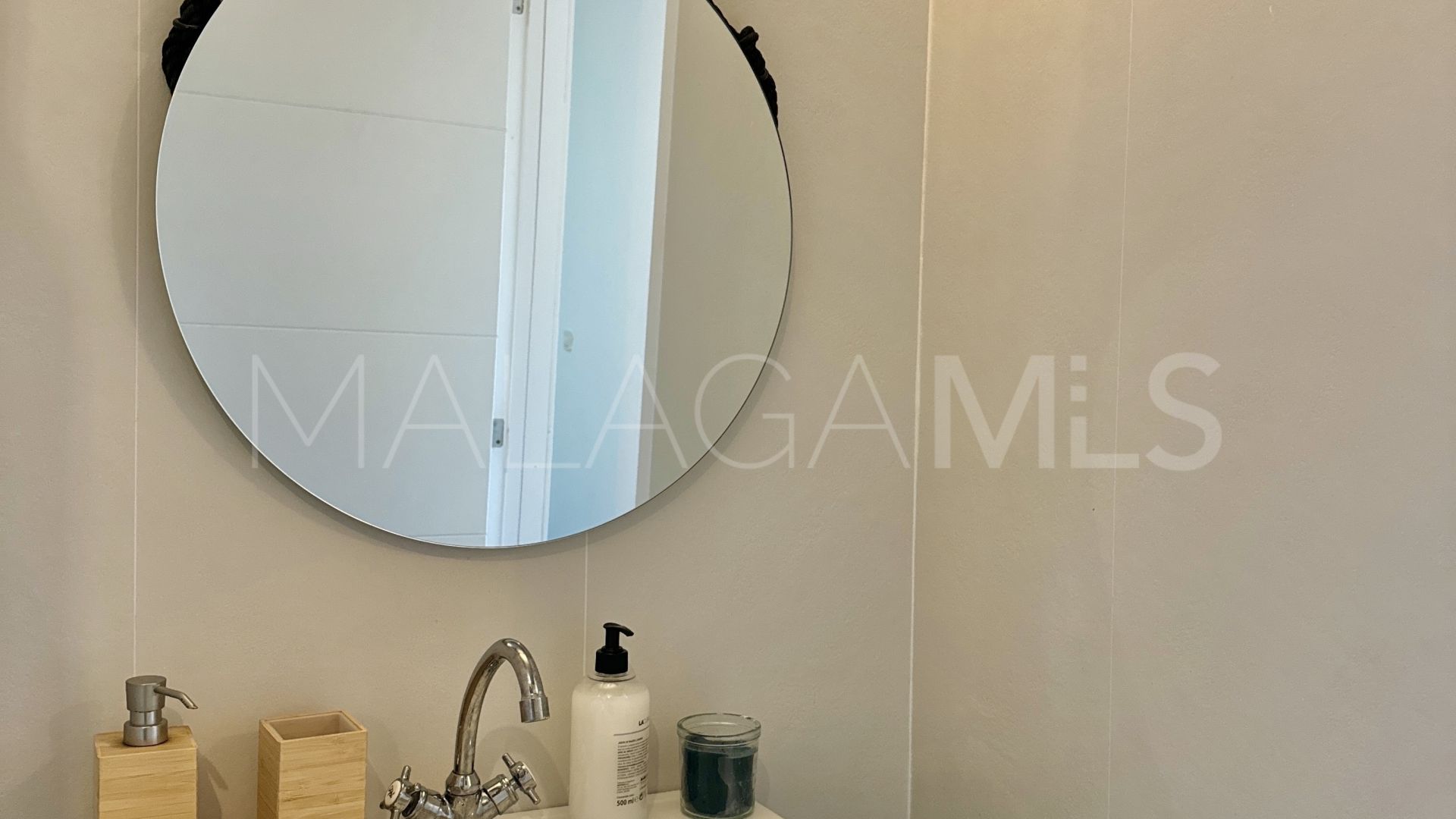 Hus i byn for sale in Altos de Estepona
