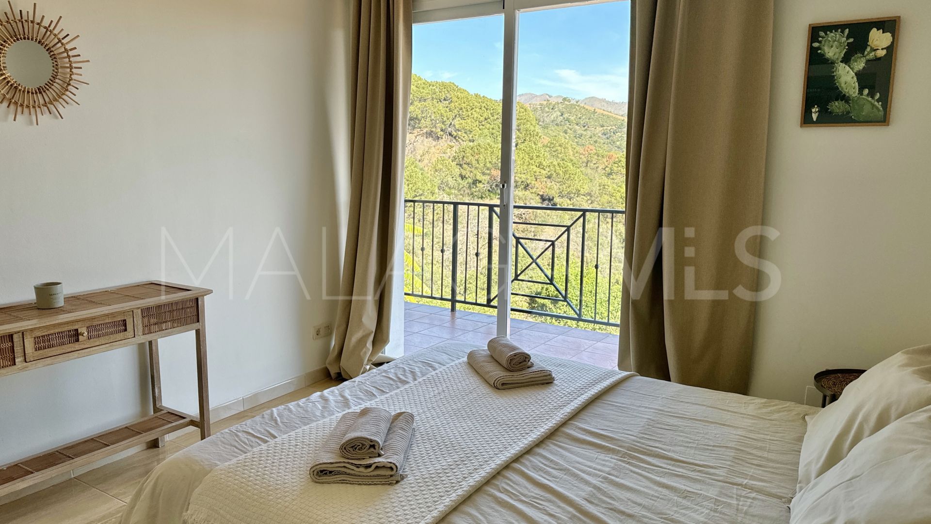 Hus i byn for sale in Altos de Estepona