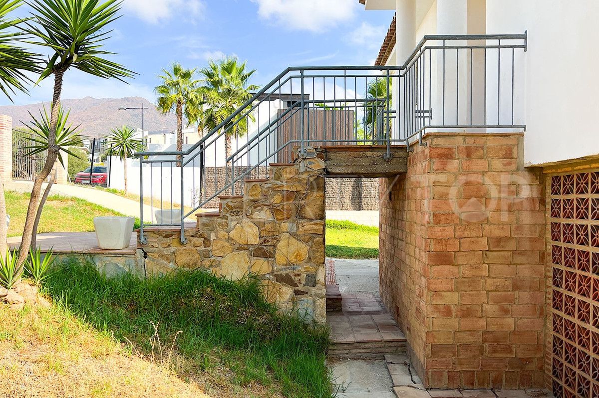 Villa en venta en Estepona