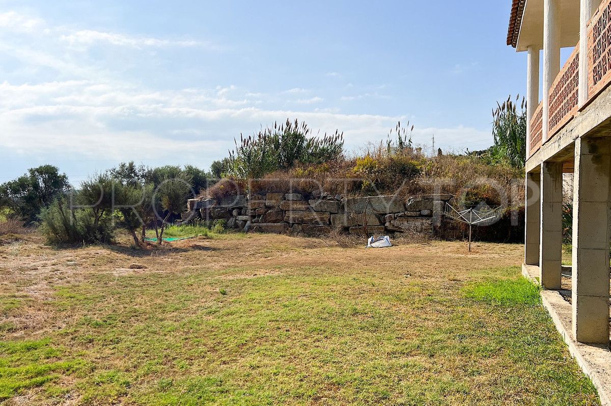 Villa en venta en Estepona