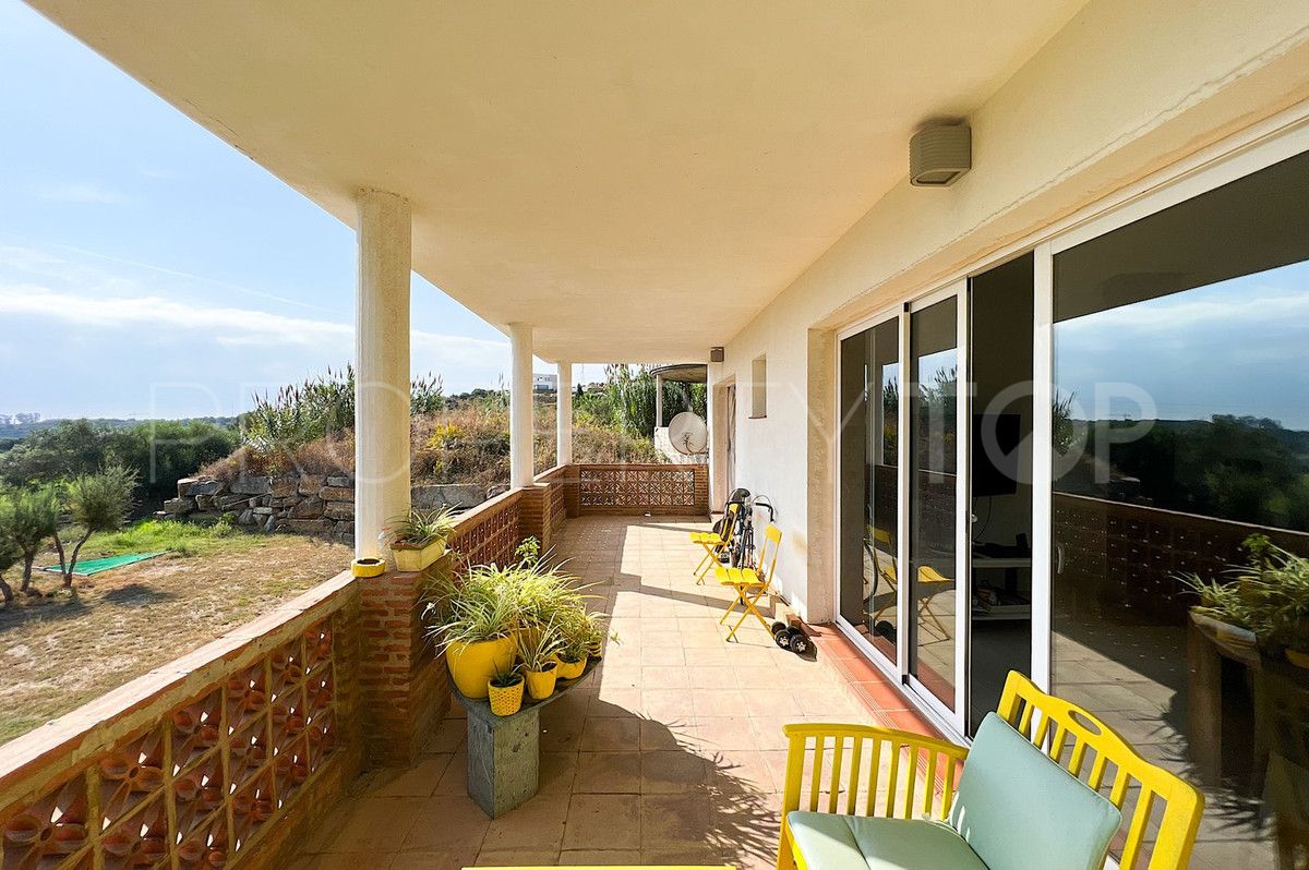 Villa en venta en Estepona