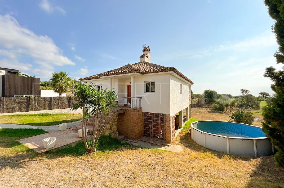 Villa en venta en Estepona