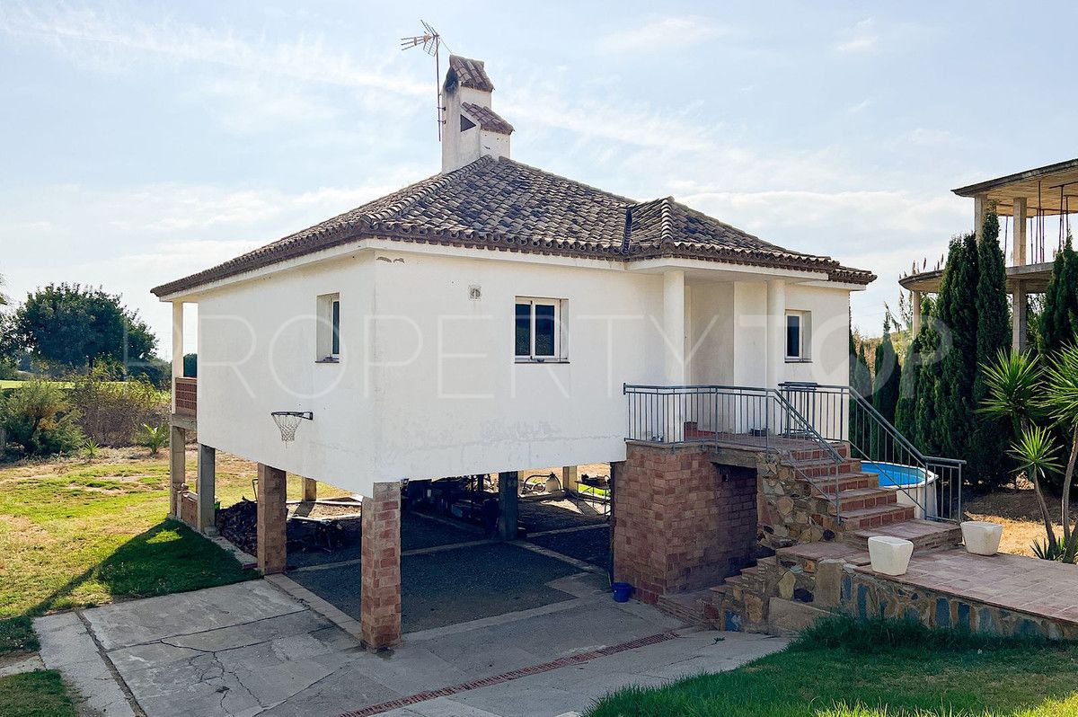 Villa en venta en Estepona