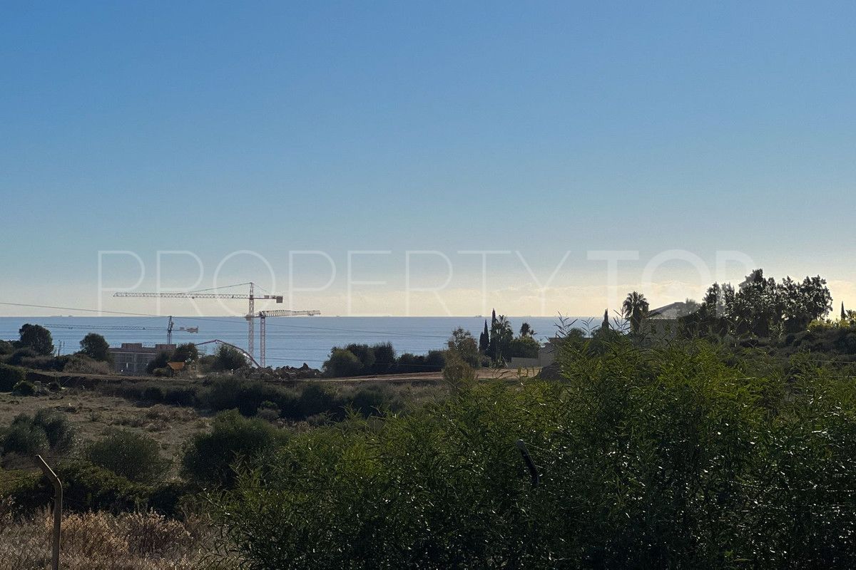 Villa for sale in Estepona