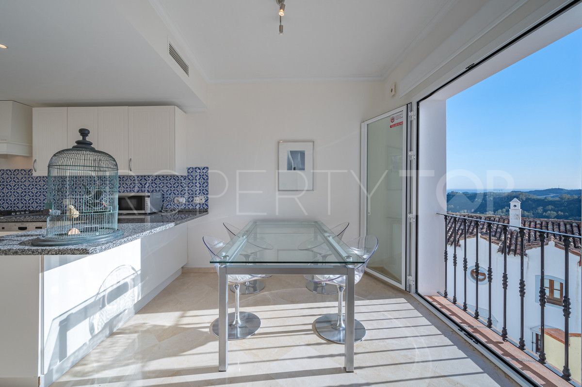 Villa en venta con 4 dormitorios en Benahavis