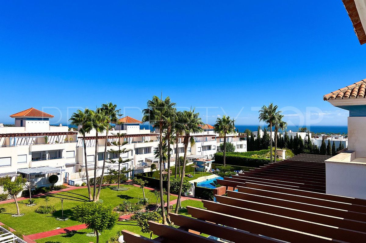 Town house for sale in Estepona with 5 bedrooms