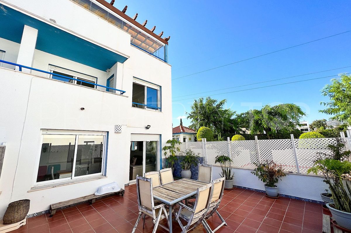 Town house for sale in Estepona with 5 bedrooms