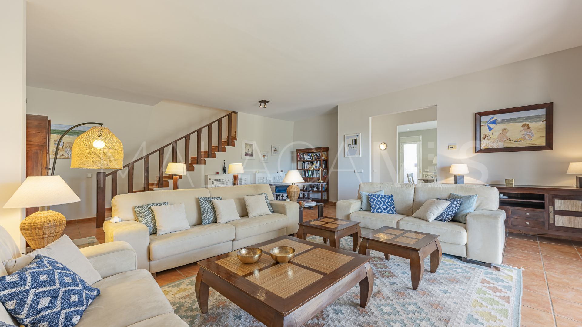 Buy villa in Costabella with 5 bedrooms