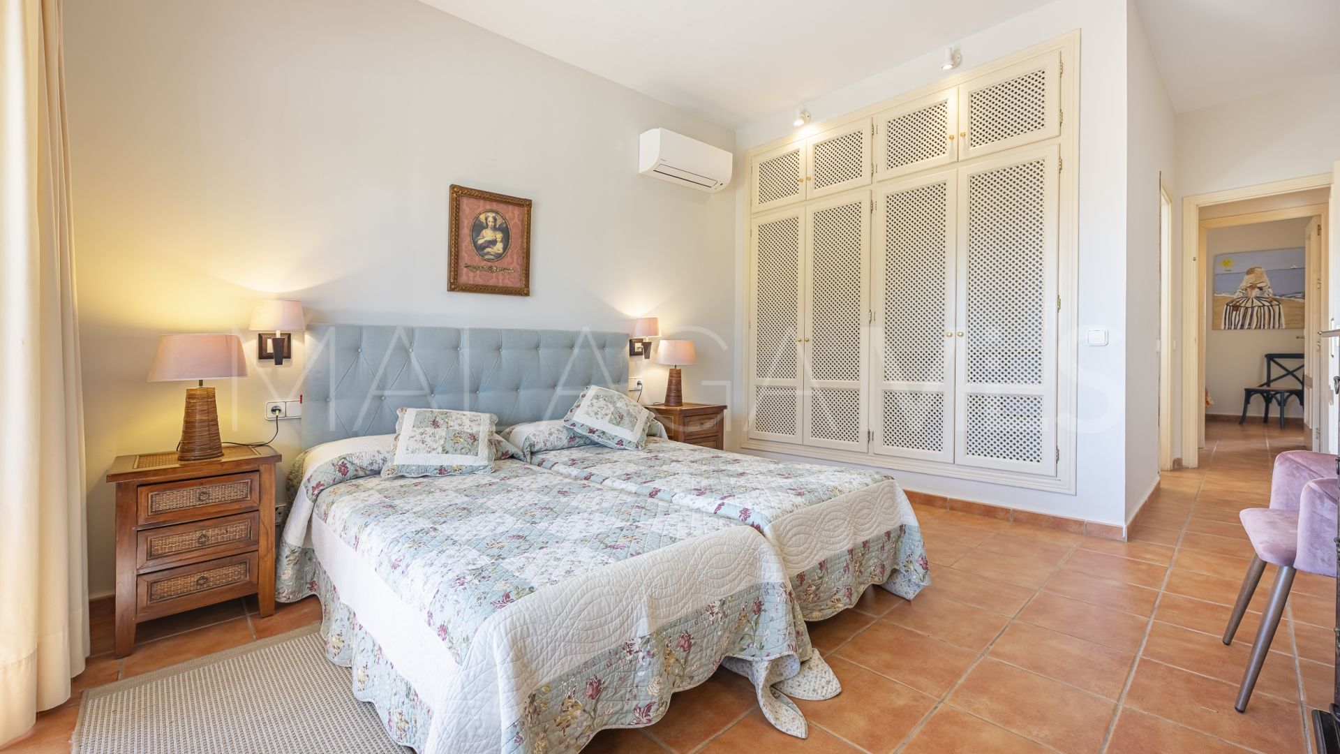 Buy villa in Costabella with 5 bedrooms
