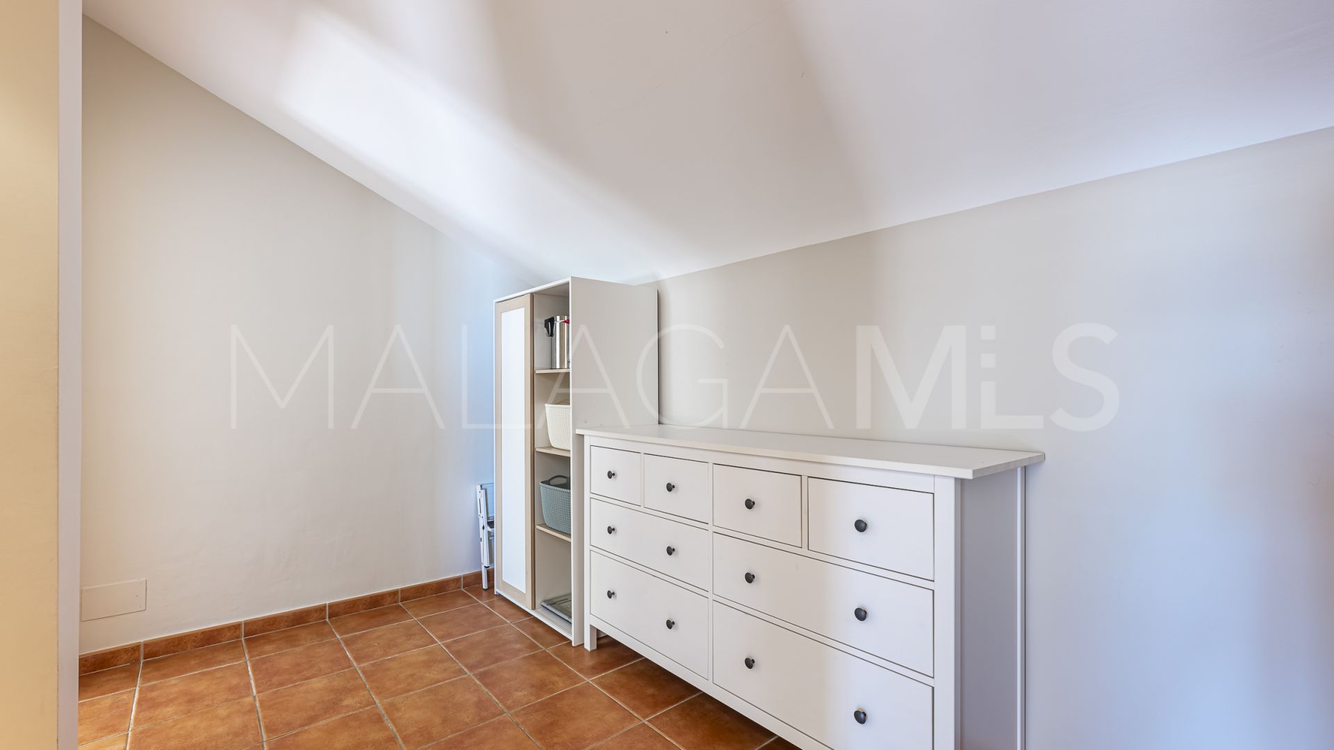 Buy villa in Costabella with 5 bedrooms