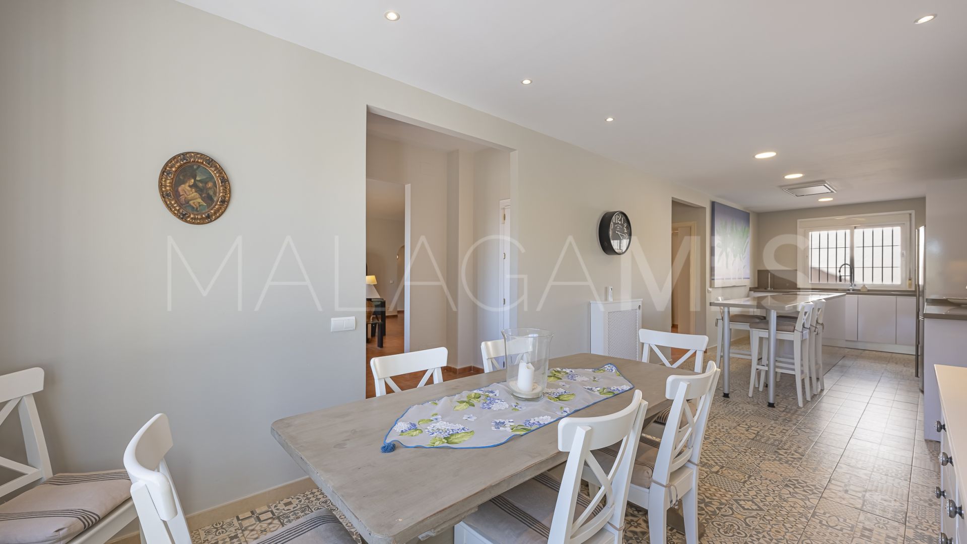 Buy villa in Costabella with 5 bedrooms
