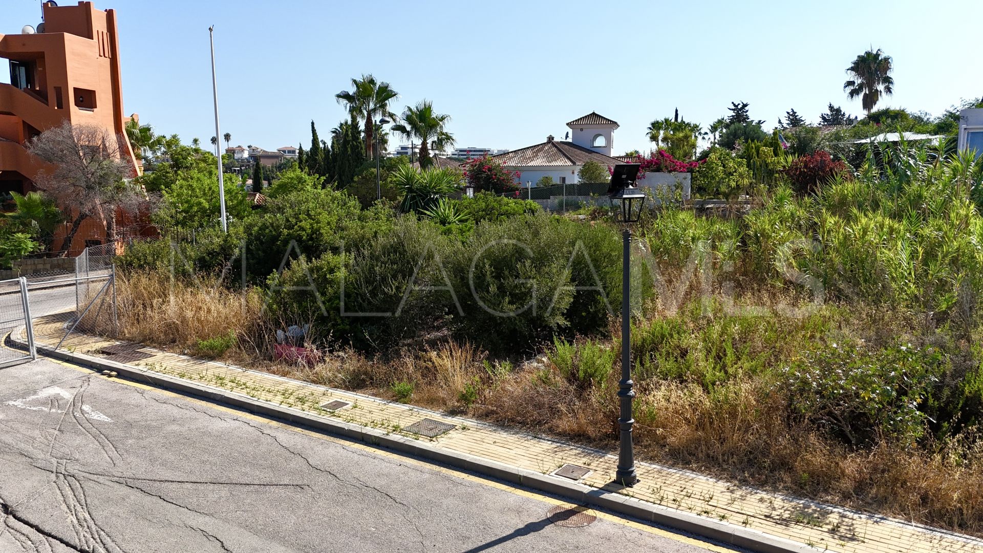 Grundstück for sale in Estepona