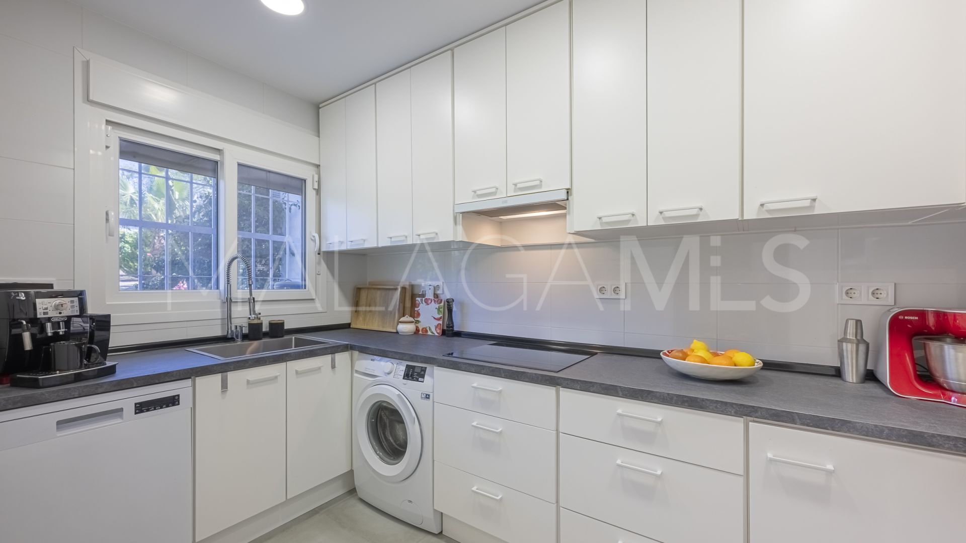 2 bedrooms Cabopino town house for sale