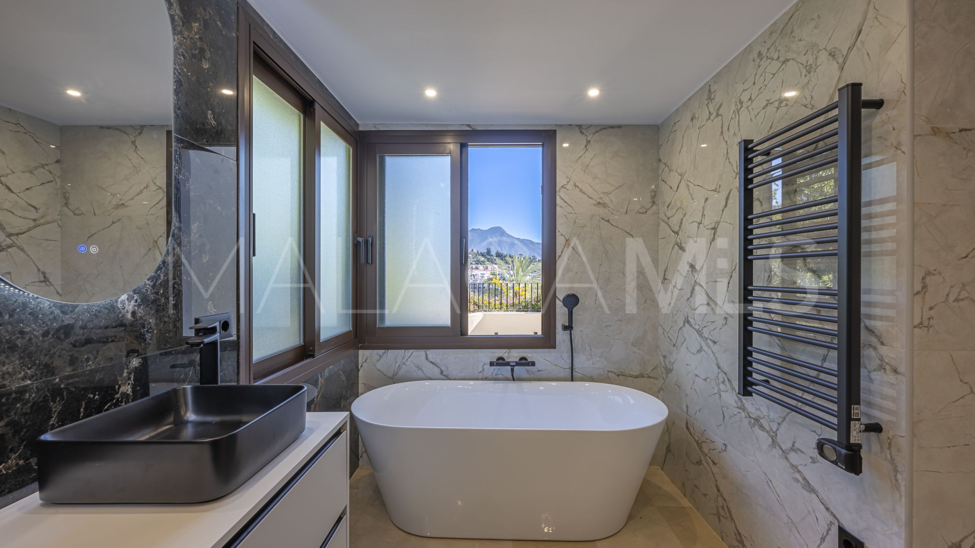 Los Arqueros 4 bedrooms villa for sale
