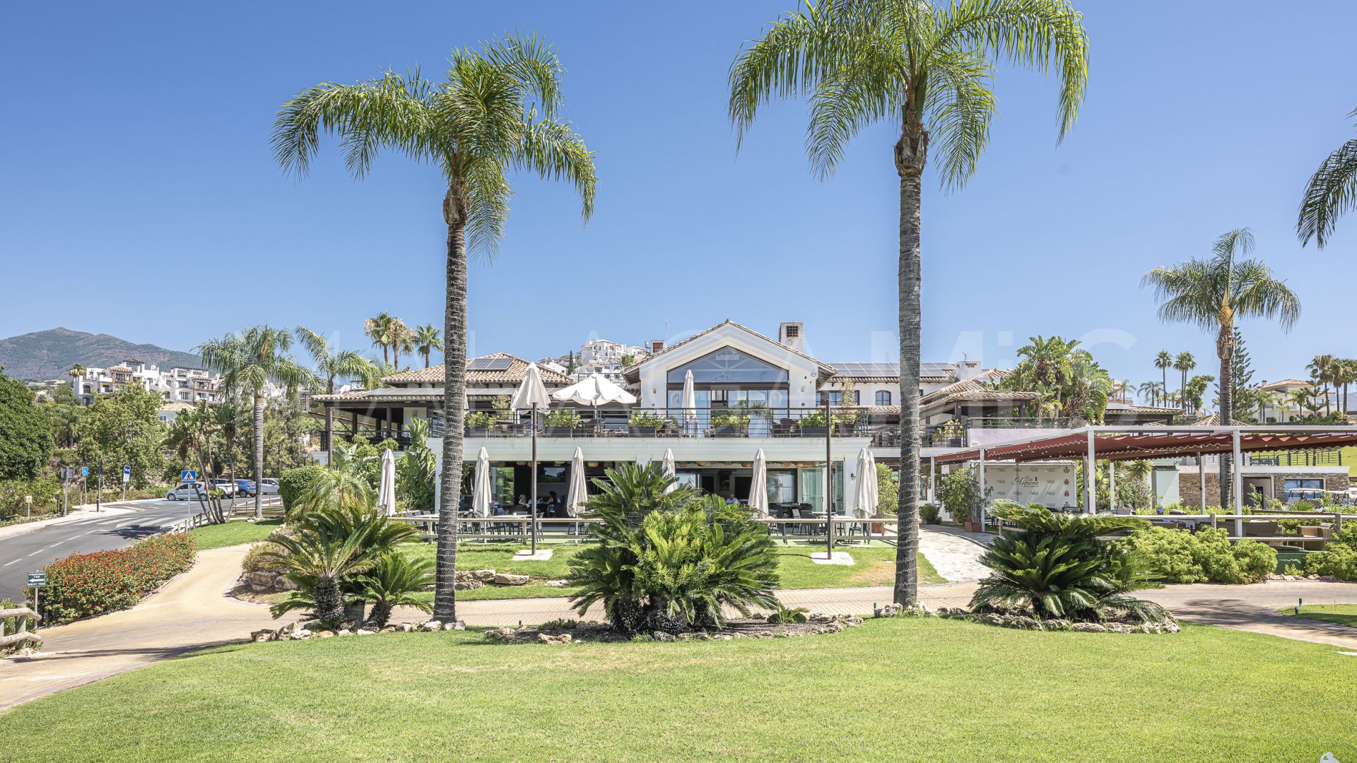 Los Arqueros 4 bedrooms villa for sale