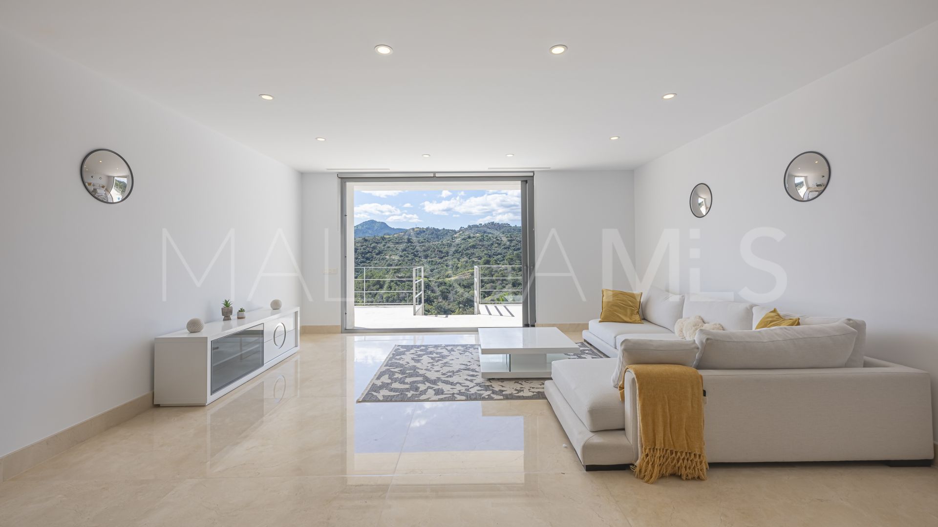 Villa for sale in Los Arqueros