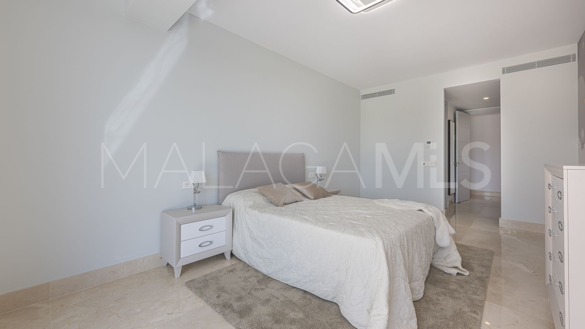 Villa for sale in Los Arqueros