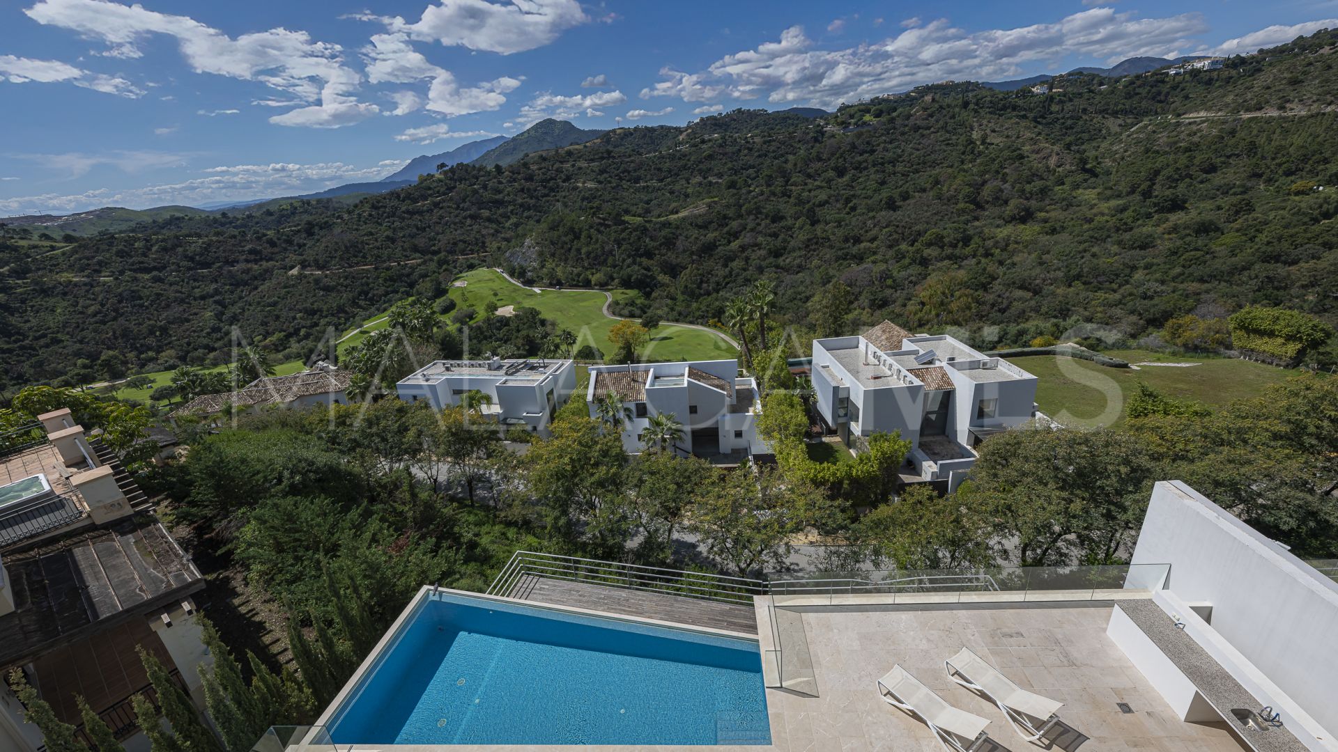 Villa for sale in Los Arqueros