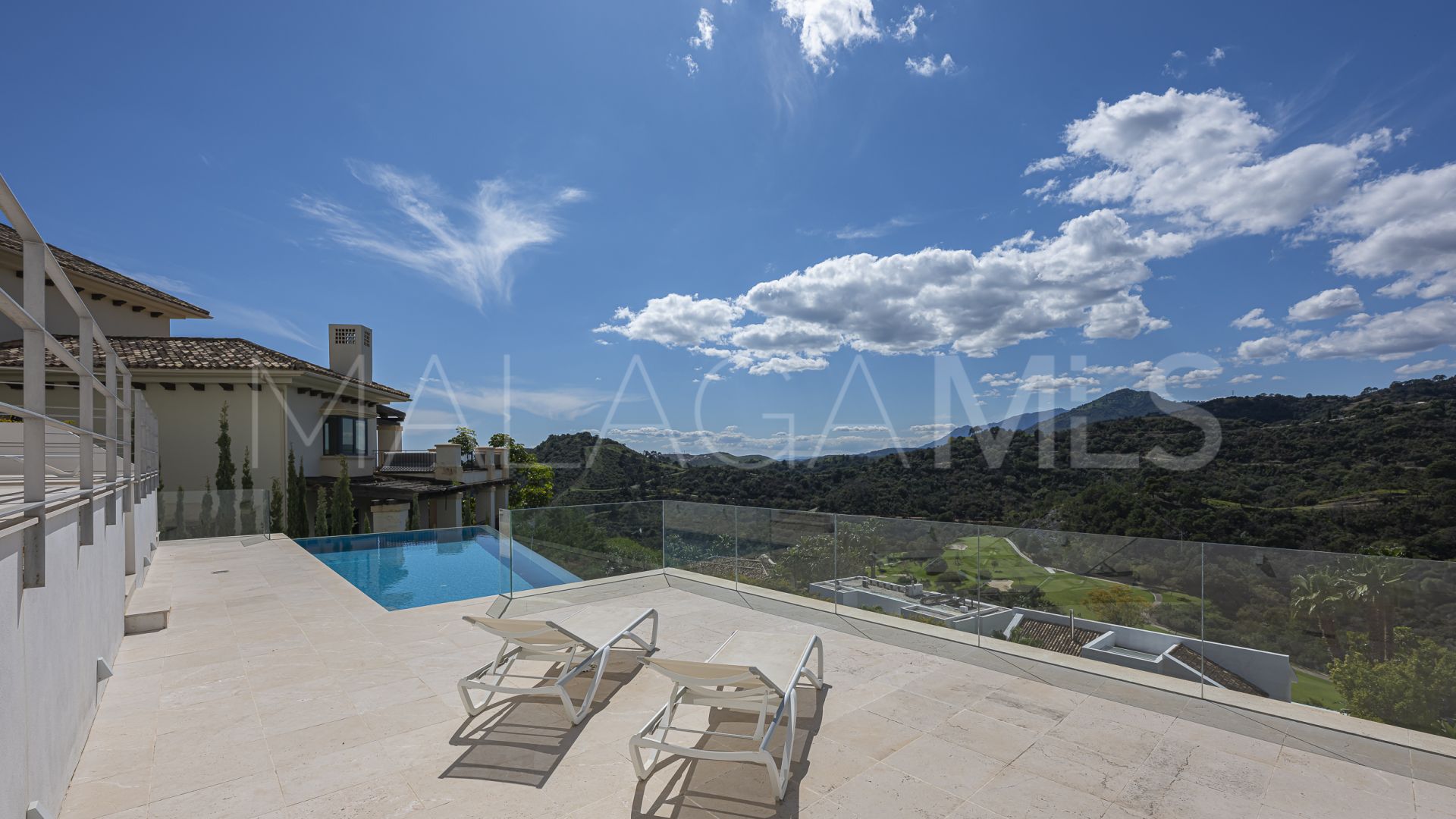 Villa for sale in Los Arqueros