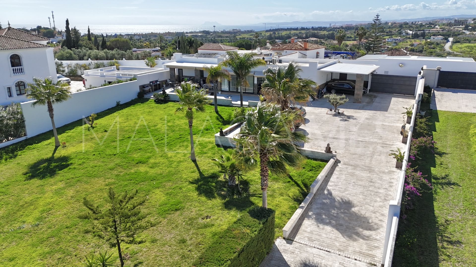 Buy Estepona 3 bedrooms finca
