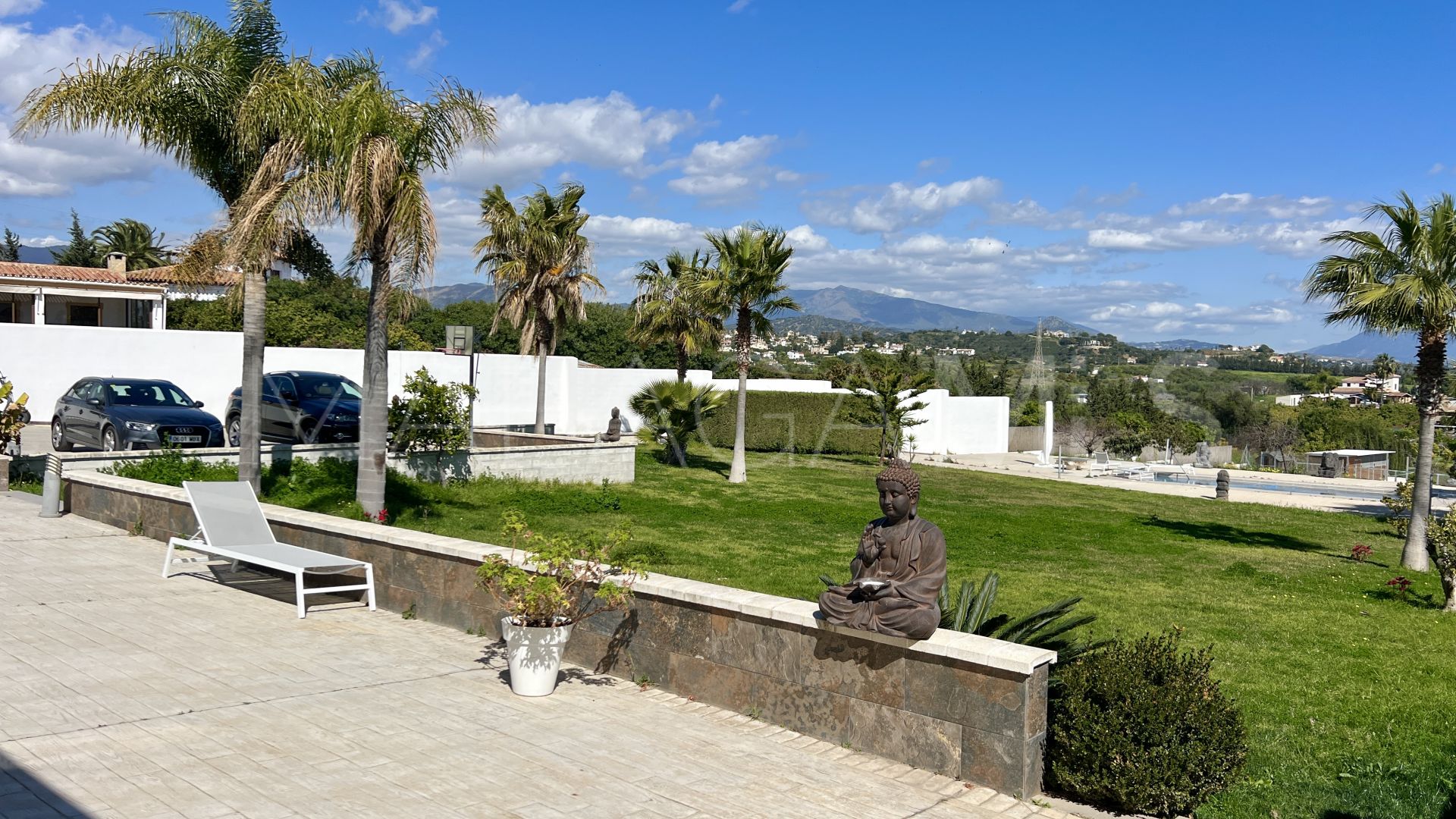 Buy Estepona 3 bedrooms finca