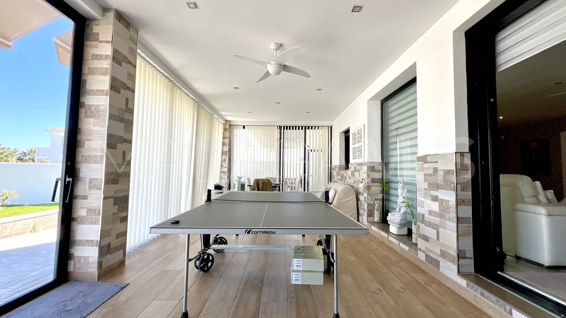 Buy Estepona 3 bedrooms finca