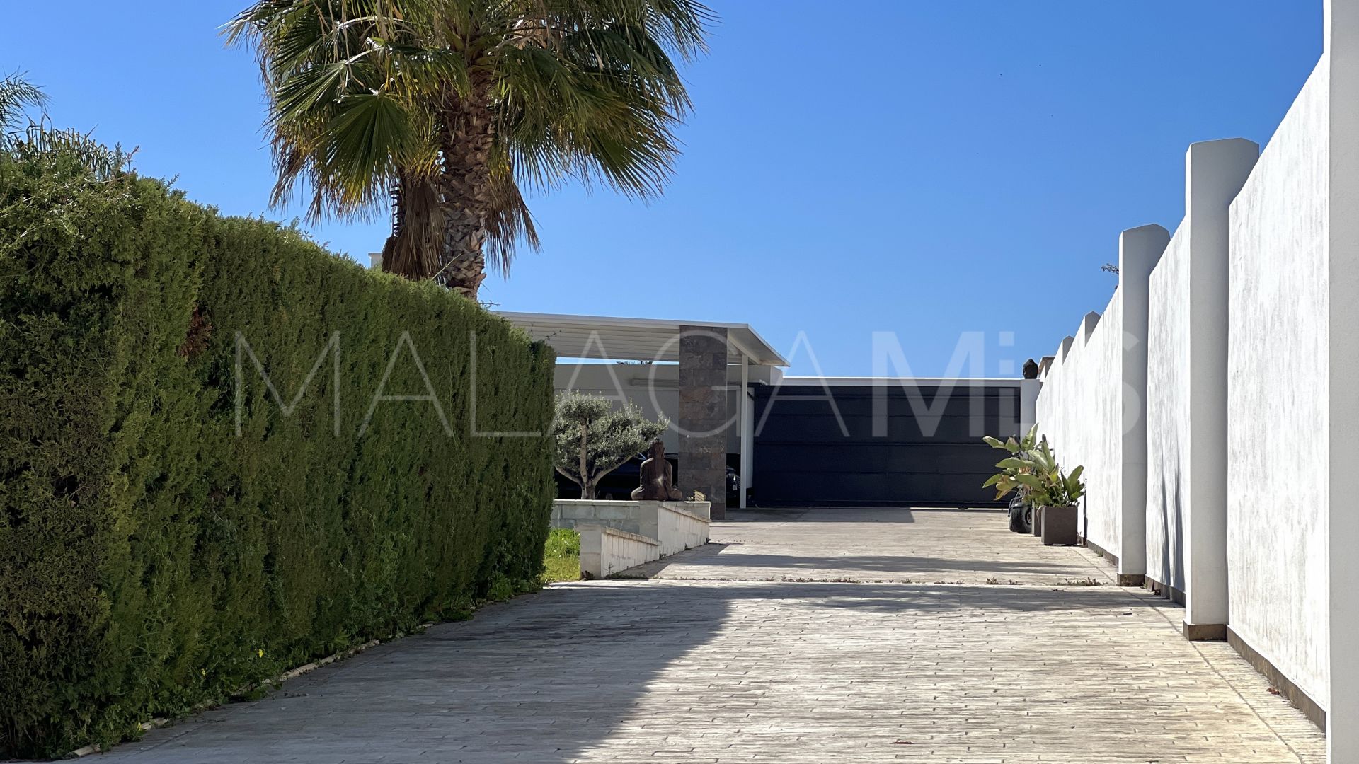 Buy Estepona 3 bedrooms finca
