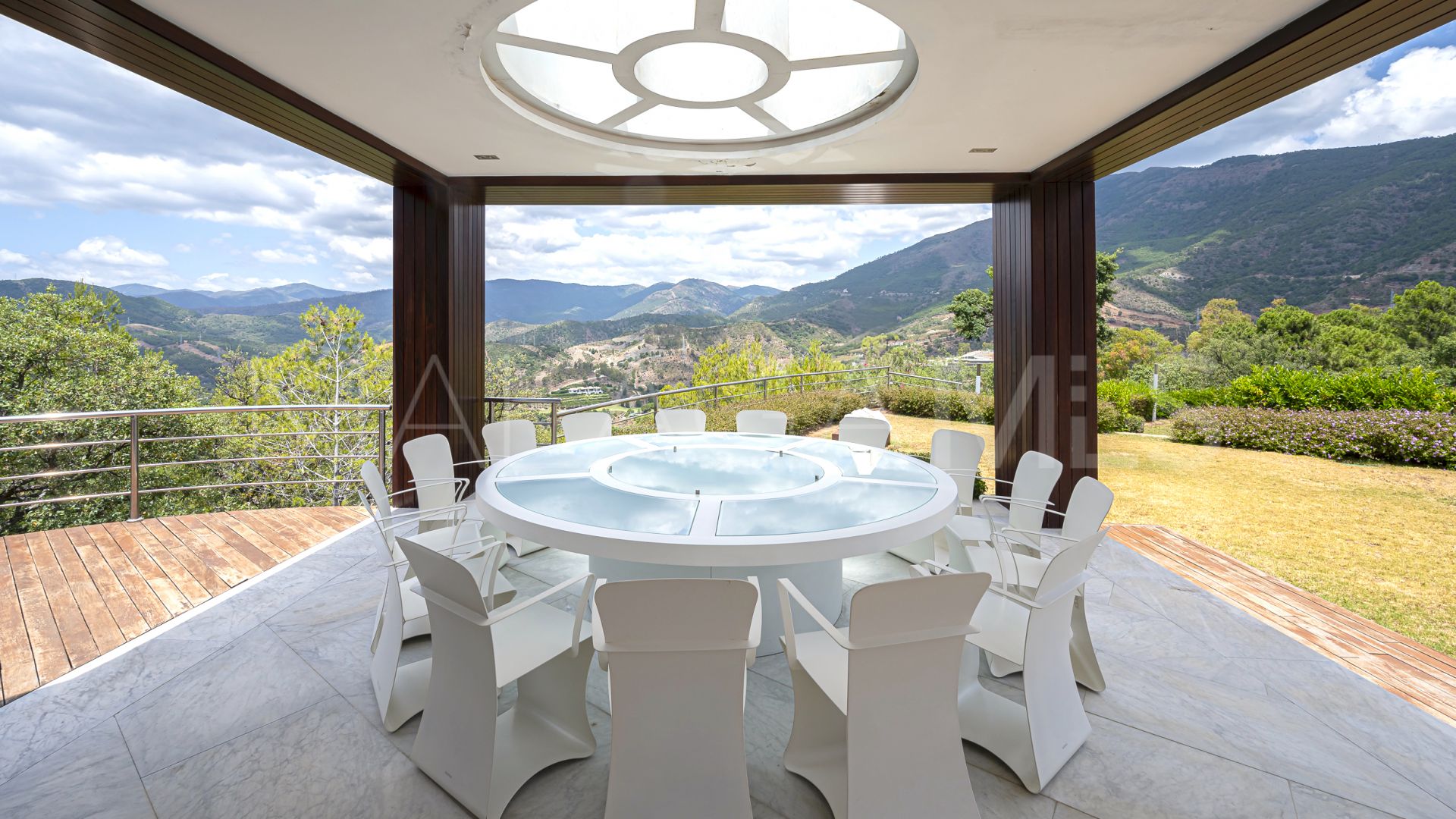 Villa for sale in La Zagaleta