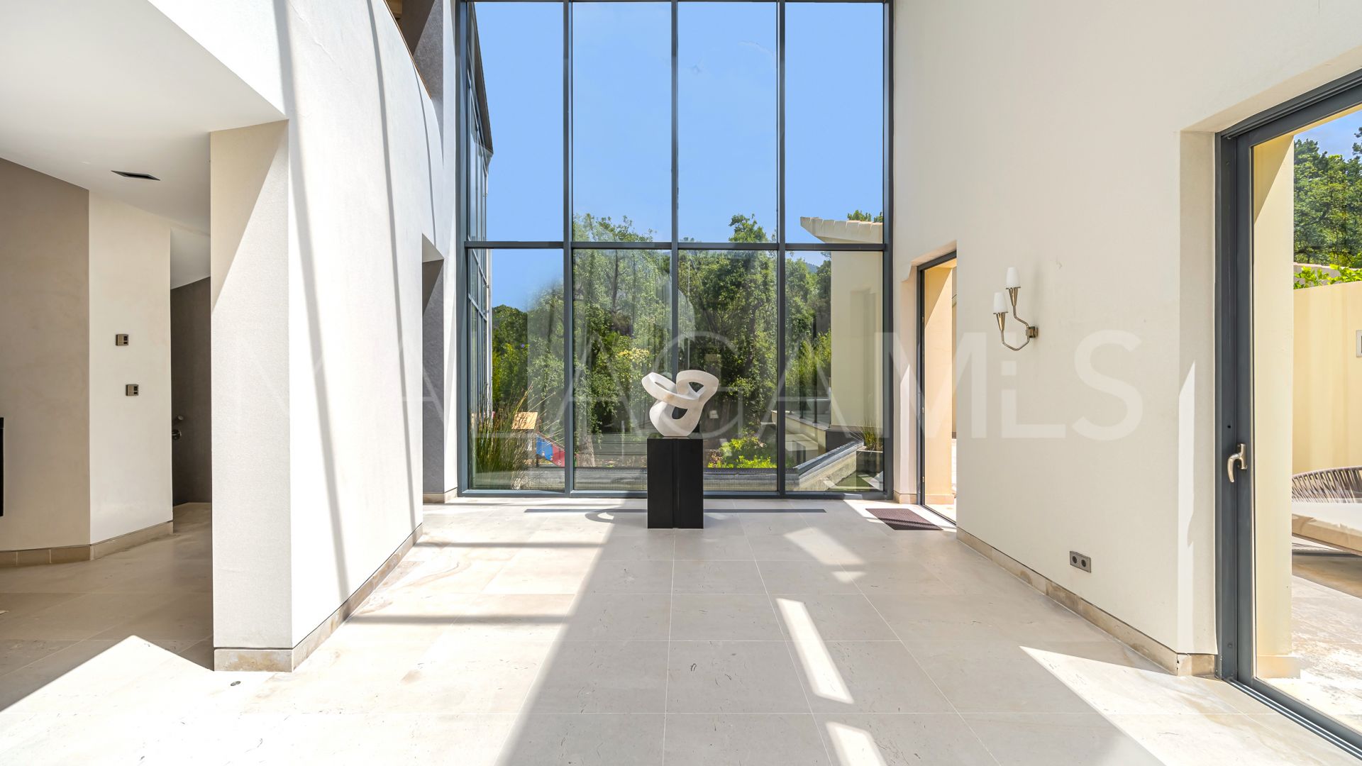 Villa for sale in La Zagaleta