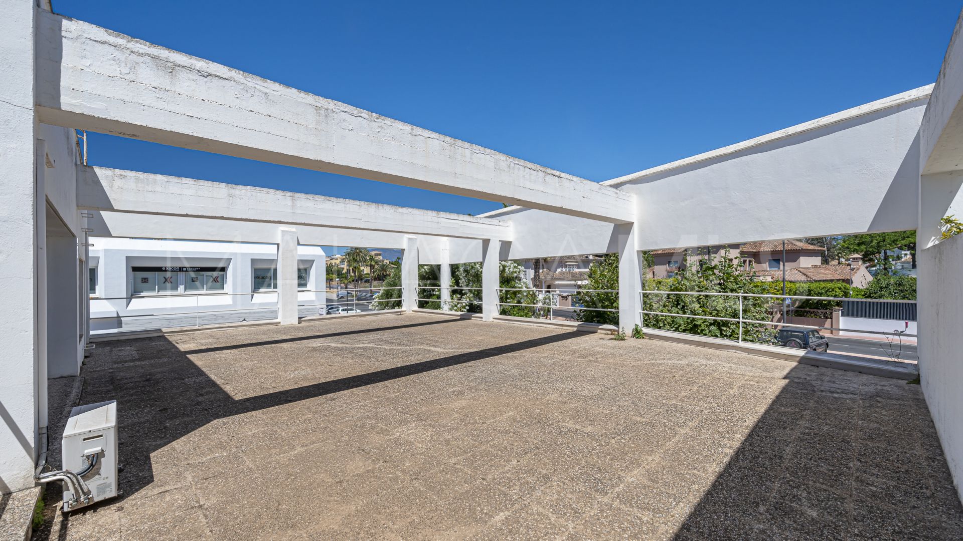 Local comercial for sale in Guadalmina Alta