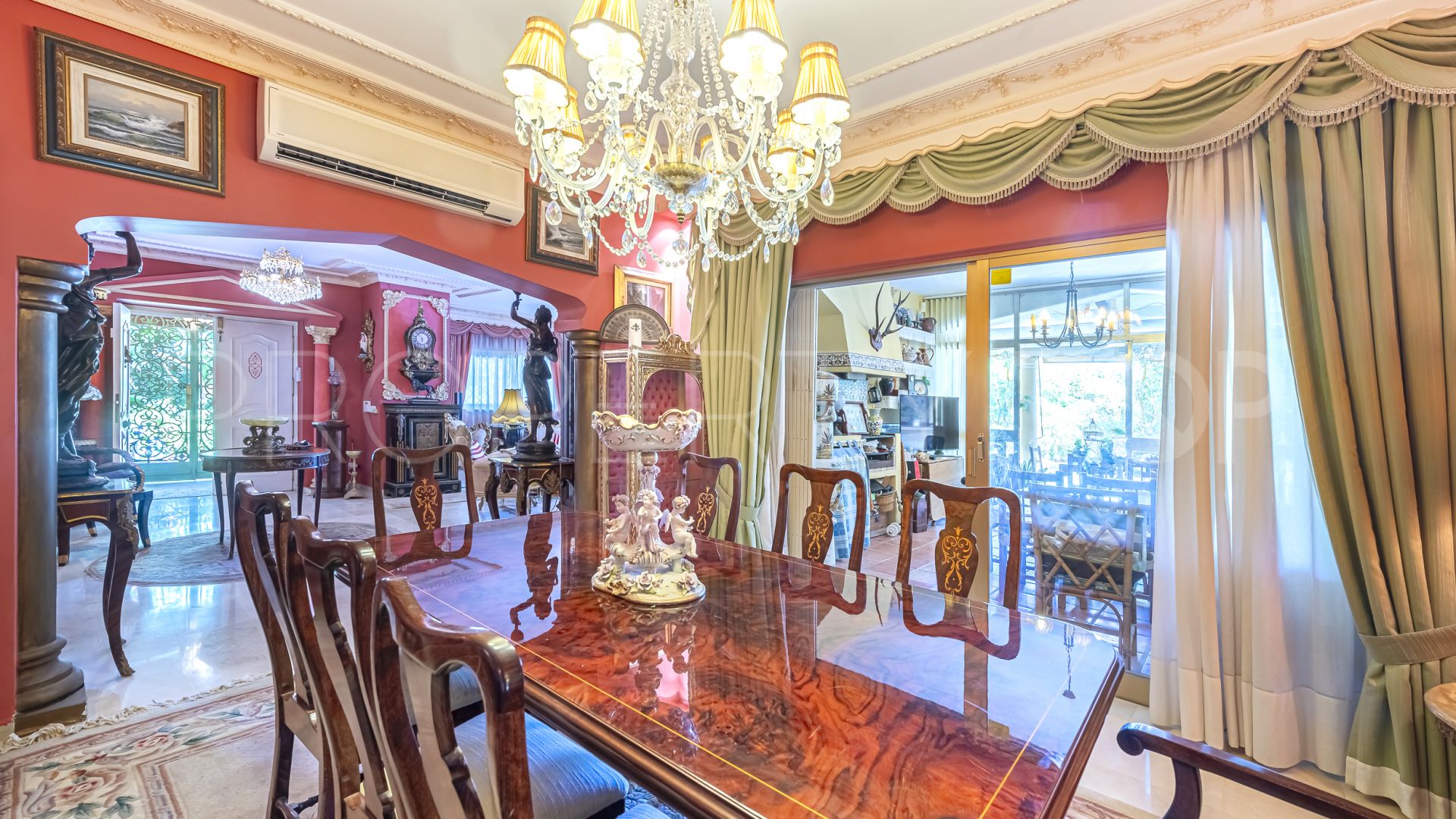 Se vende villa pareada en Marbella Hill Club