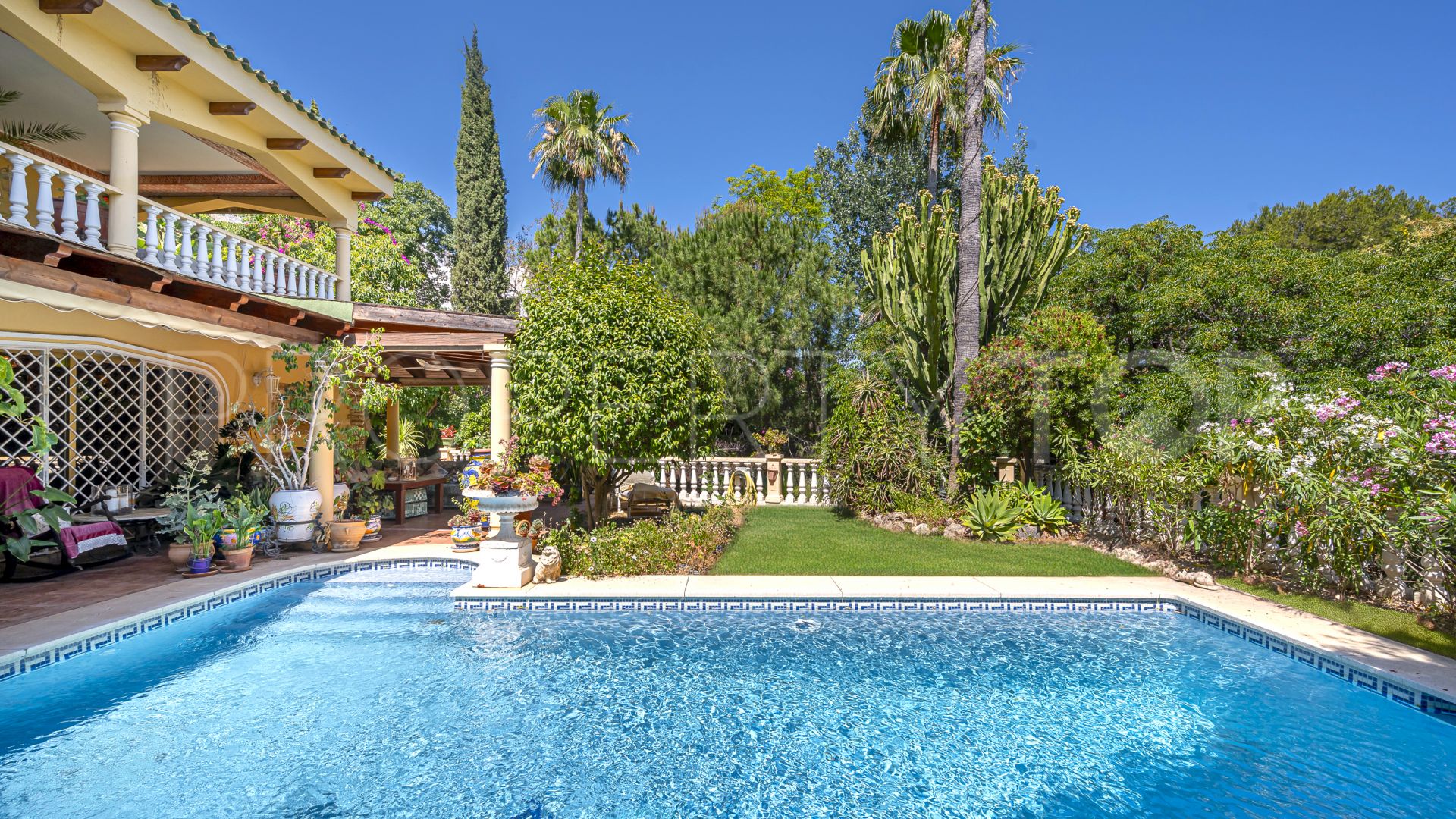 Se vende villa pareada en Marbella Hill Club