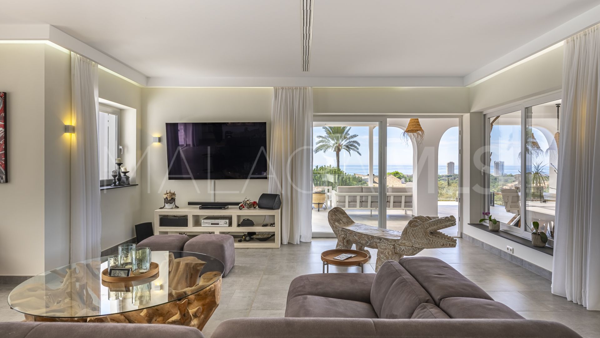 For sale Elviria villa with 7 bedrooms