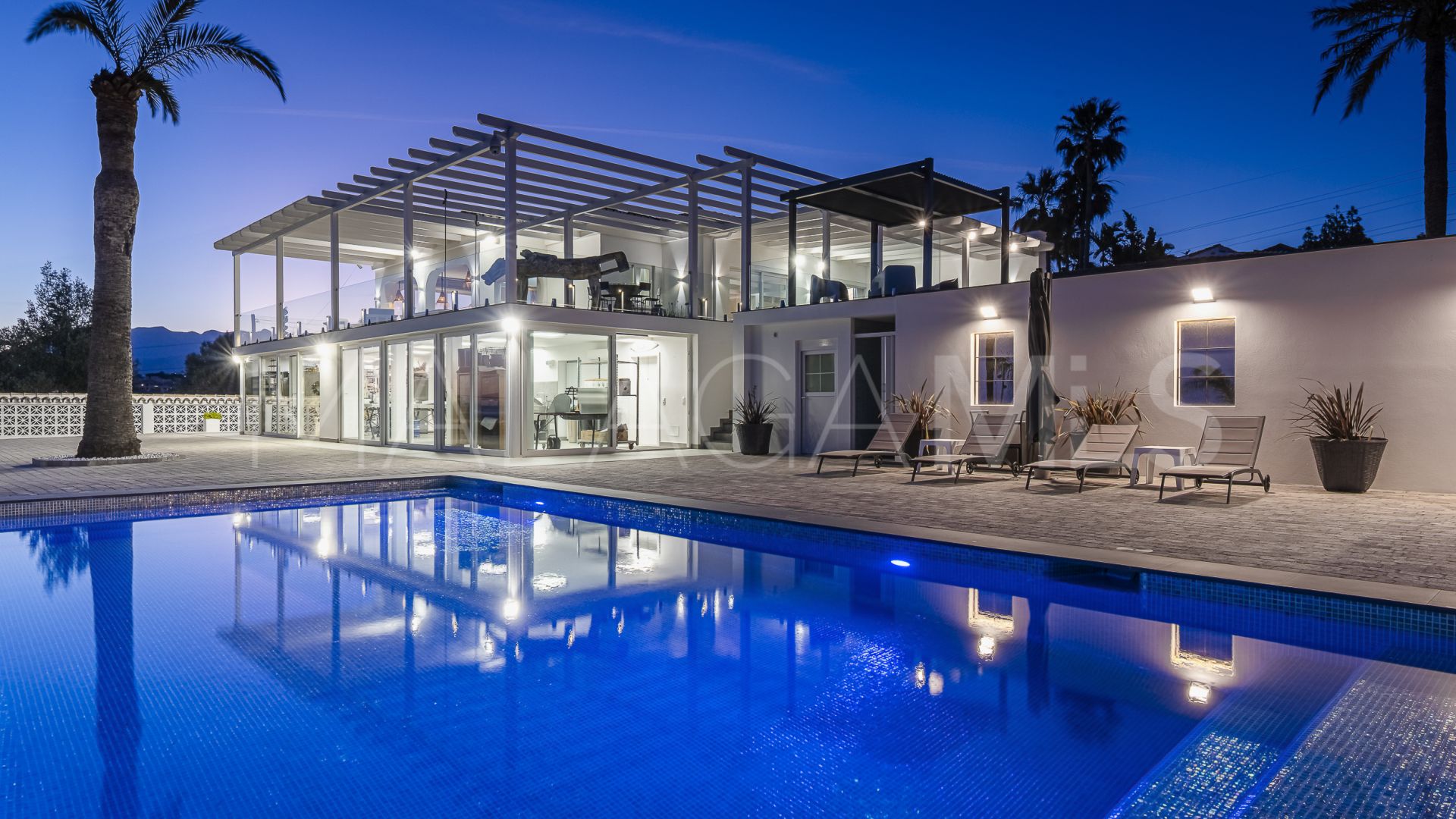 For sale Elviria villa with 7 bedrooms