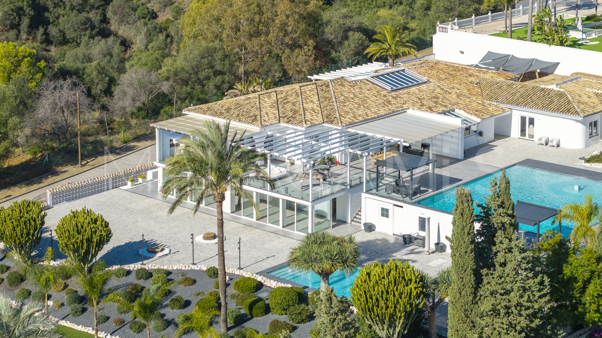 For sale Elviria villa with 7 bedrooms