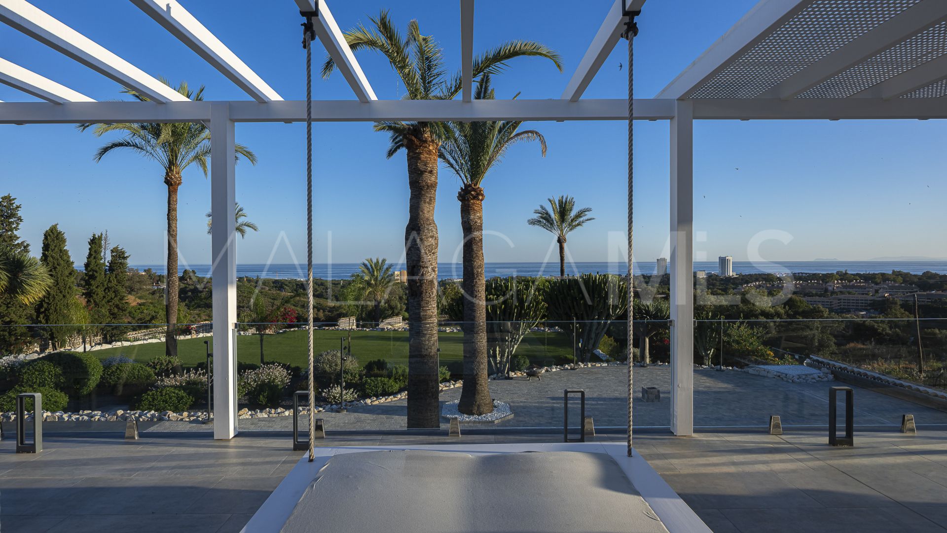 For sale Elviria villa with 7 bedrooms