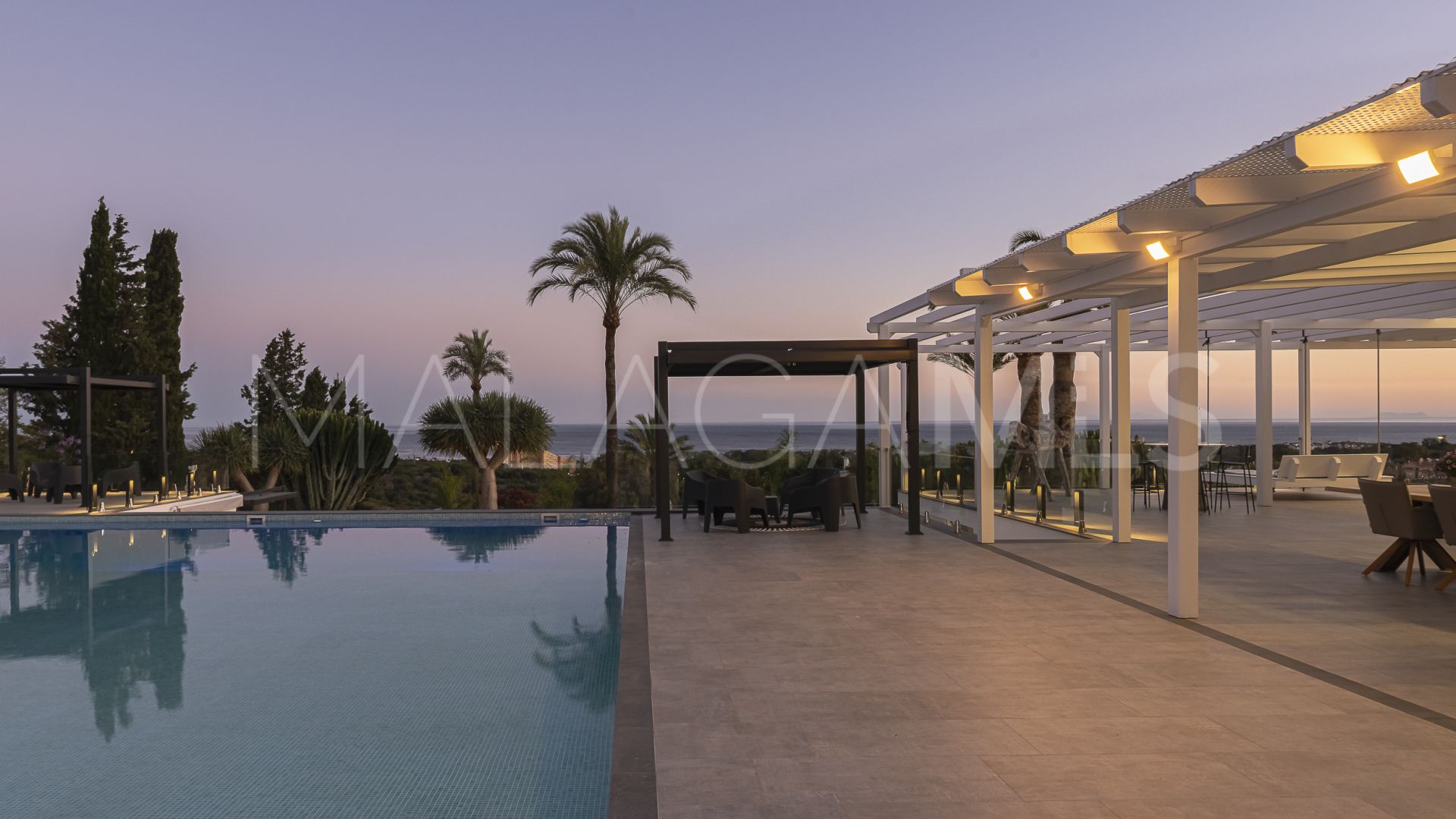 For sale Elviria villa with 7 bedrooms