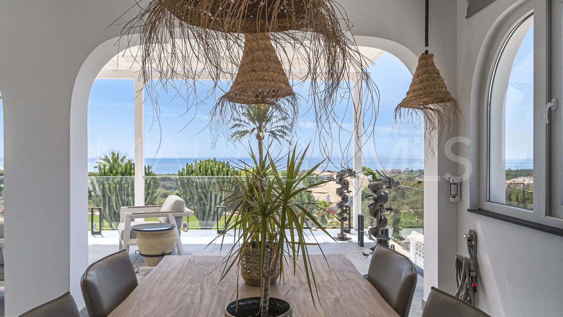 For sale Elviria villa with 7 bedrooms