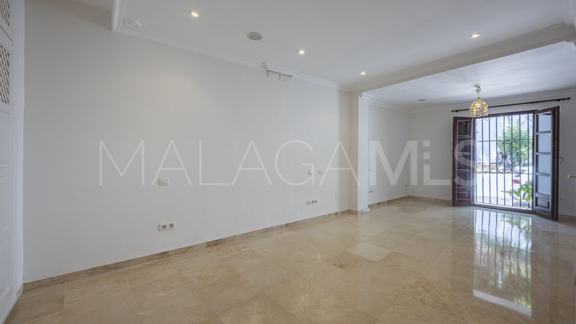 For sale Lomas Pueblo 4 bedrooms town house