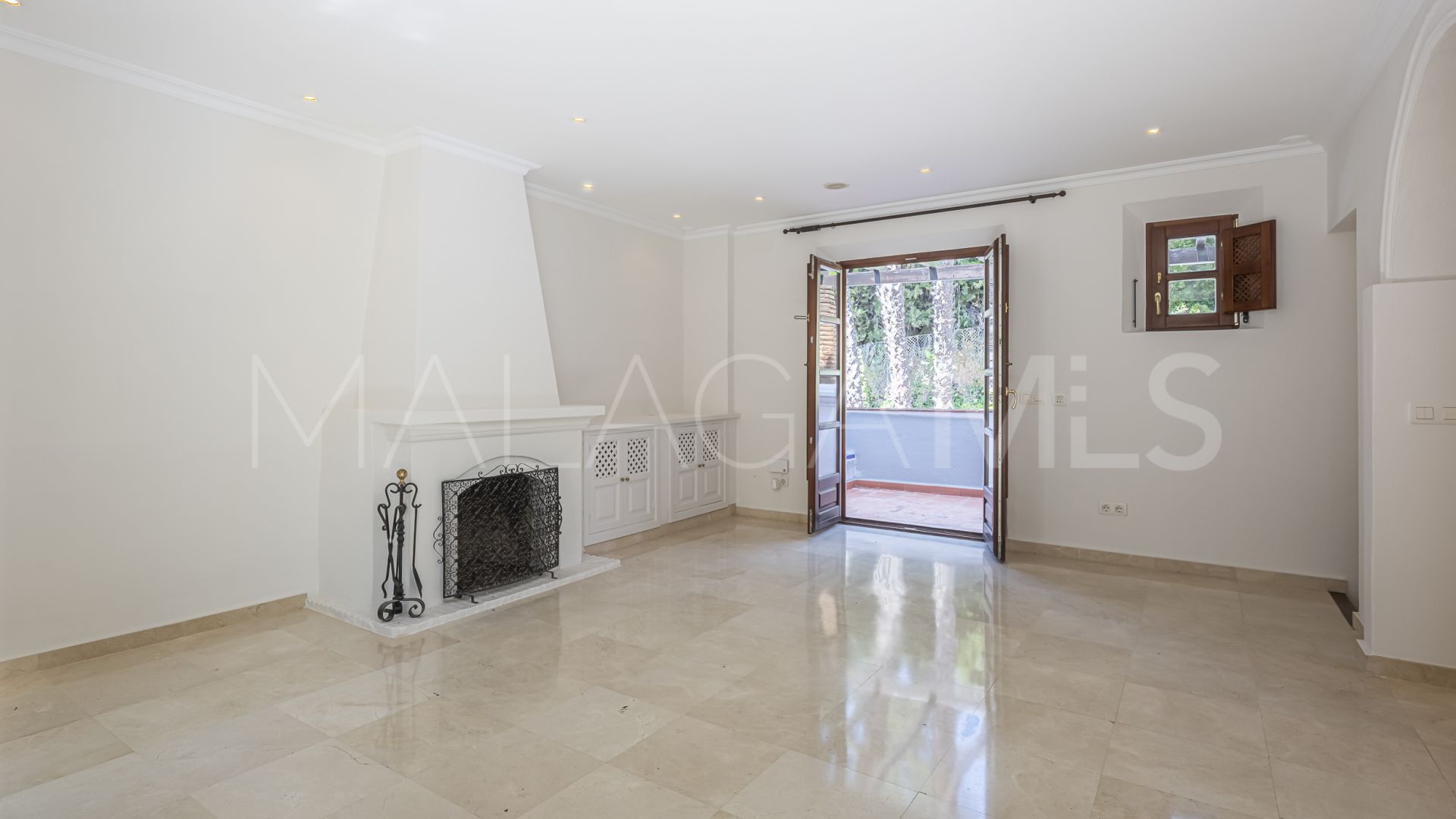 For sale Lomas Pueblo 4 bedrooms town house