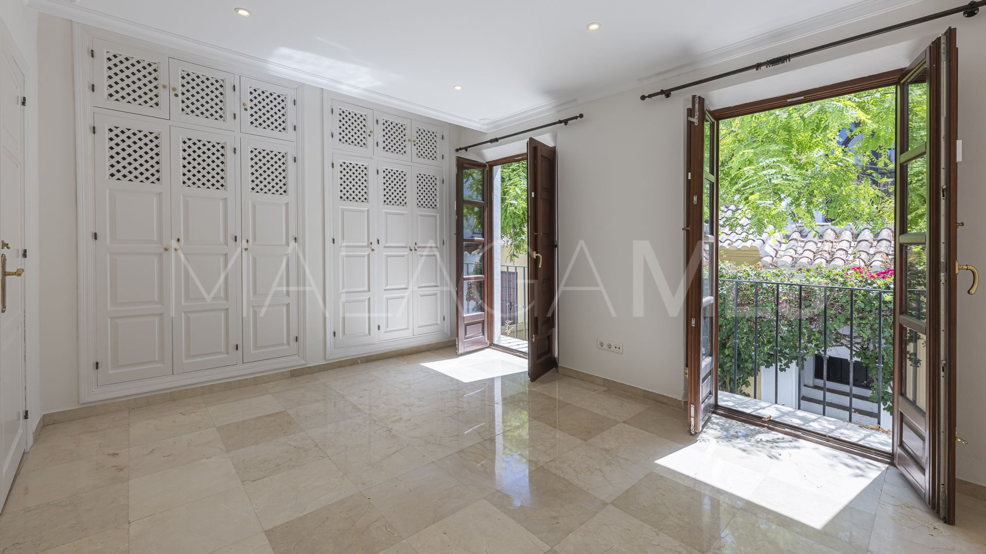 For sale Lomas Pueblo 4 bedrooms town house