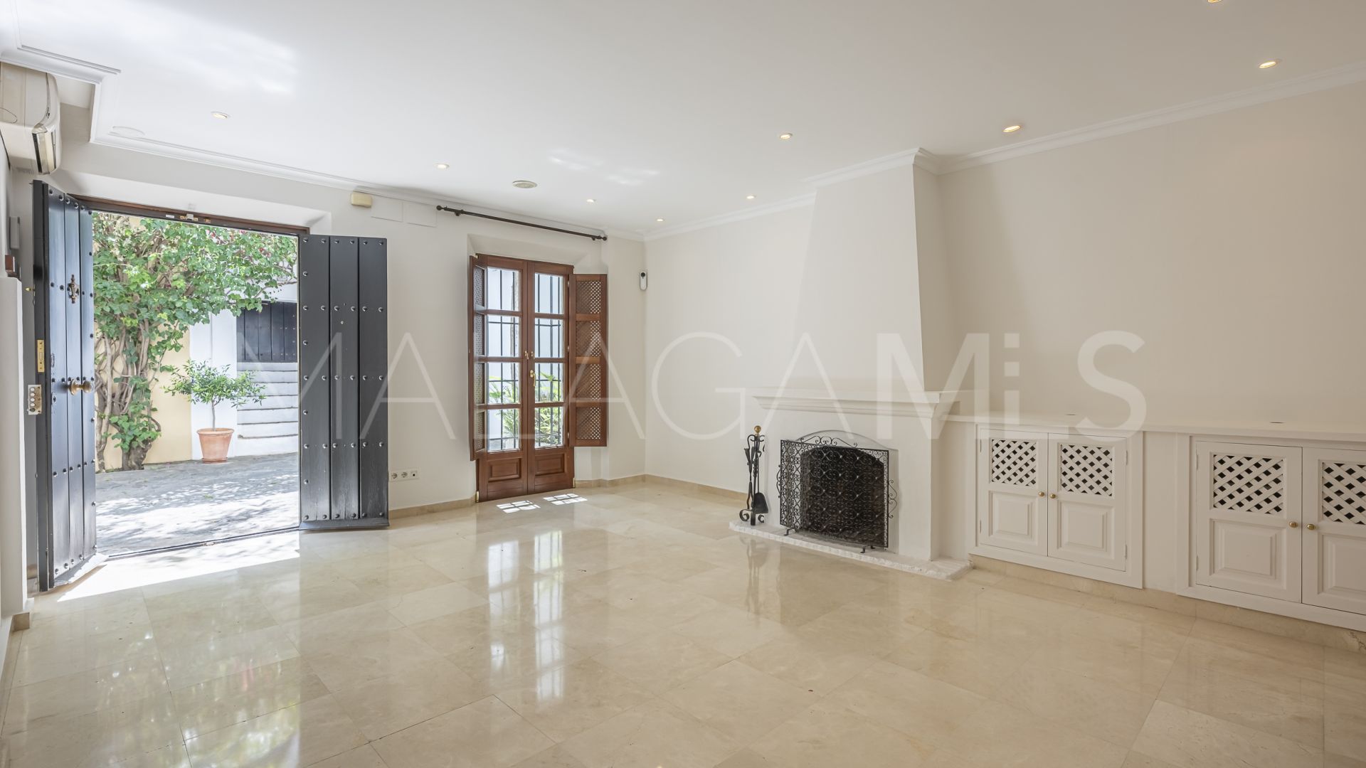 For sale Lomas Pueblo 4 bedrooms town house