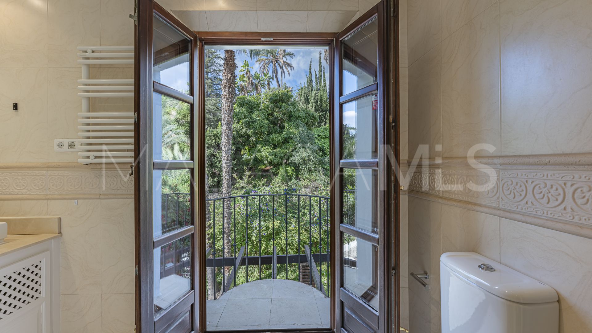 For sale Lomas Pueblo 4 bedrooms town house