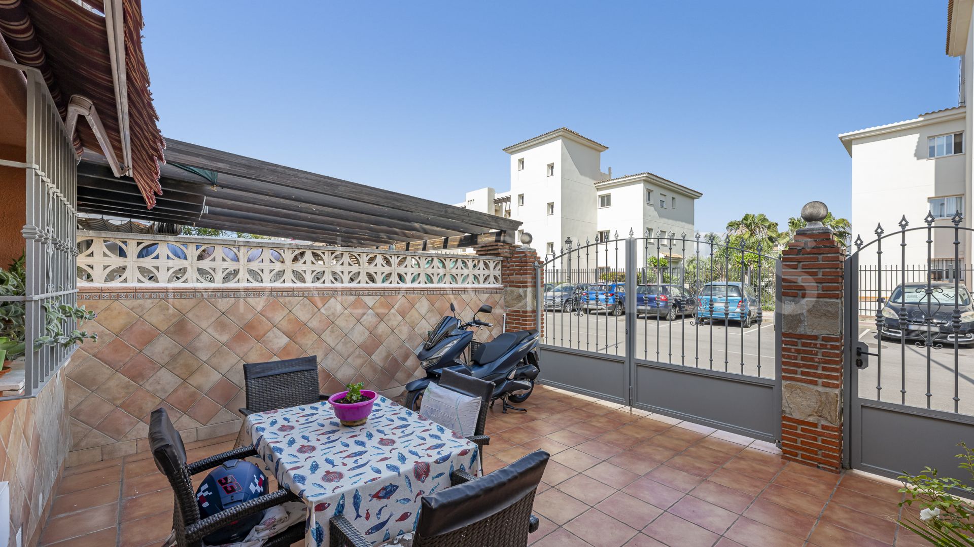Estepona 3 bedrooms town house for sale