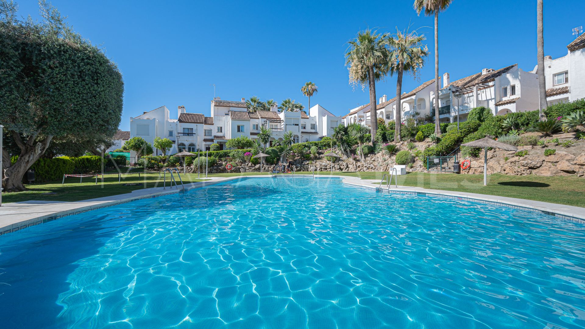 Radhus for sale in Estepona