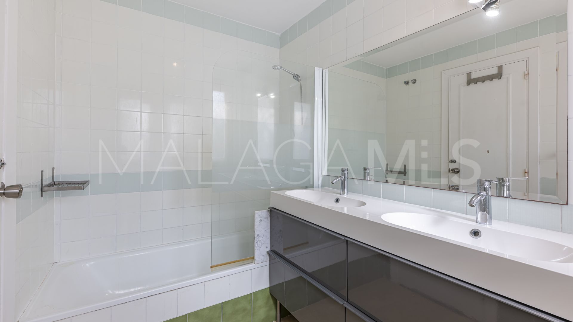 Radhus for sale in Estepona