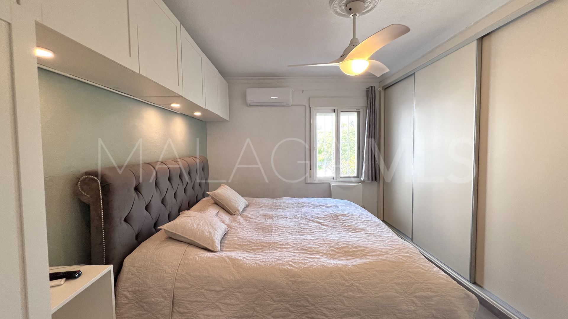 Maison de ville for sale in Estepona